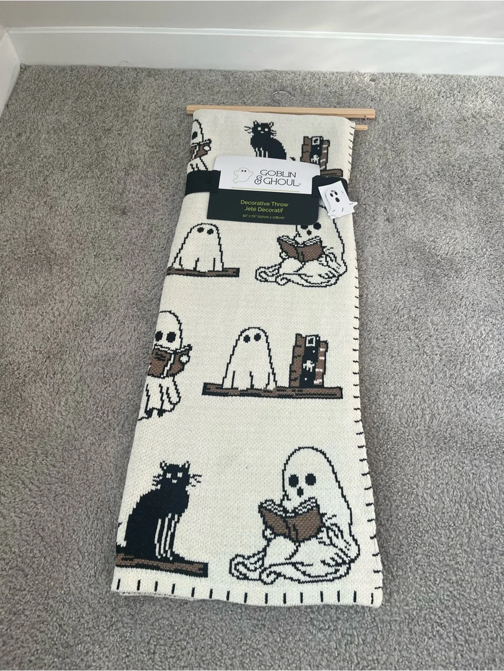 NWT Viral Halloween Goblin & Ghoul Ghost Reading Book Black Cat Throw 2 mugs